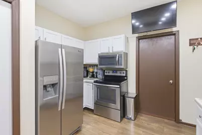 2058 Parkway Avenue, Shakopee, MN 55379 - Photo 5