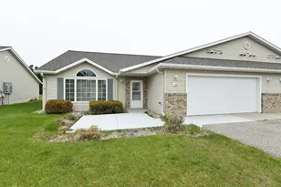 426 30th St N, Moorhead, MN 56560 - Photo 1