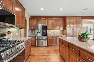 2413 SandStone Dr, Woodbury, MN 55129 - Photo 17