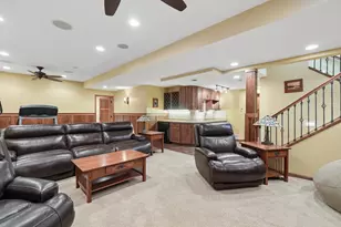 2413 SandStone Dr, Woodbury, MN 55129 - Photo 33