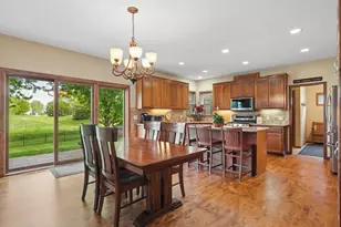 2413 SandStone Dr, Woodbury, MN 55129 - Photo 11