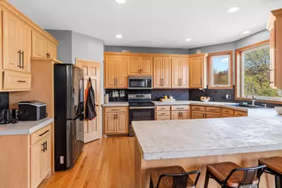 4695 138th Street W, Apple Valley, MN 55124 - Photo 3