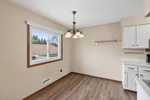 7023 146th St Ct, Apple Valley, MN 55124 - Photo 9