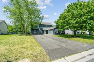 928 E Orchard St, Belle Plaine, MN 56011 - Photo 3