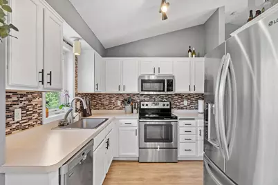 928 E Orchard Street, Belle Plaine, MN 56011 - Photo 11