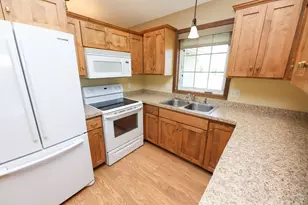 635 Dewberry Ln, Alexandria, MN 56308 - Photo 9