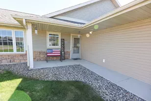 635 Dewberry Ln, Alexandria, MN 56308 - Photo 3