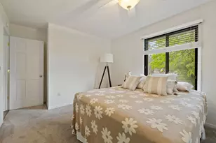 2252 Country Ln, Minnetonka, MN 55305 - Photo 15