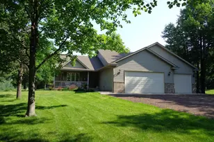 101 Carriage Hill Dr E, Hinckley, MN 55037 - Photo 37