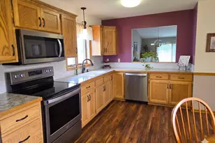 2126 Vierling Dr E, Shakopee, MN 55379 - Photo 3