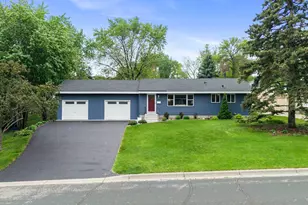 942 7th Ave E, Shakopee, MN 55379 - Photo 1