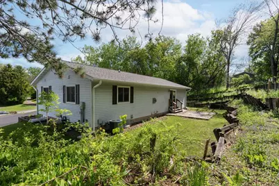 1302 15th Avenue E, Menomonie, WI 54751 - Photo 3