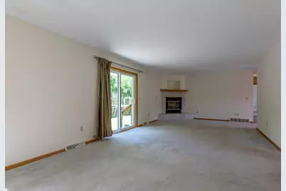 1302 15th Avenue E, Menomonie, WI 54751 - Photo 33