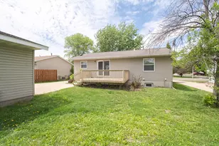4914 25th Ave NW, Rochester, MN 55901 - Photo 5