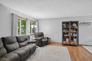 9115 Janero Ave S, Cottage Grove, MN 55016 - Photo 5
