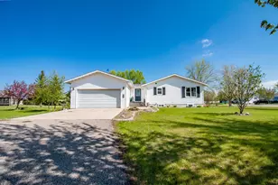 720 6th Dr NW, Perham, MN 56573 - Photo 1