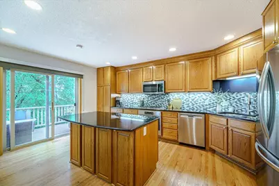 1407 Summit Shores Drive, Burnsville, MN 55306 - Photo 9