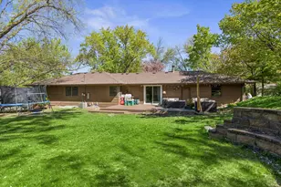 1105 Lakeview Dr, Burnsville, MN 55337 - Photo 37
