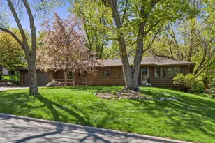 1105 Lakeview Dr, Burnsville, MN 55337 - Photo 3