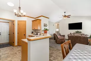 924 Mallard Ln, Belle Plaine, MN 56011 - Photo 9