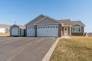 1000 Mulberry Ave NE, Montgomery, MN 56069 - Photo 3