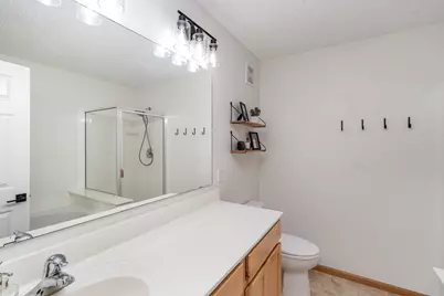 11023 Oak Grove Circle #E, Woodbury, MN 55129 - Photo 15