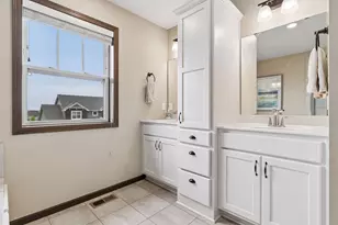 20164 Harvest Dr, Lakeville, MN 55044 - Photo 31