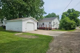 240 2nd St SE, Milaca, MN 56353 - Photo 15