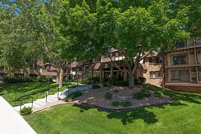 205 Barry Avenue S #320, Wayzata, MN 55391 - Photo 1