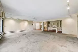 205 Barry Ave S, Wayzata, MN 55391 - Photo 9