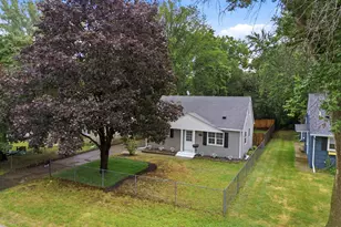 319 Van Buren Ave S, Hopkins, MN 55343 - Photo 19