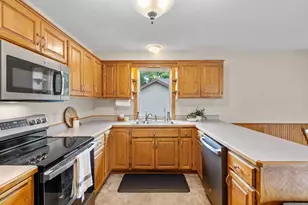 13003 88th Ave N, Maple Grove, MN 55369 - Photo 3