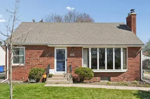 783 California Ave W, Saint Paul, MN 55117 - Photo 1