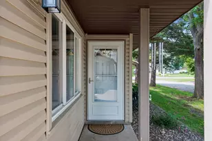 4681 Horten Point, Eagan, MN 55122 - Photo 3