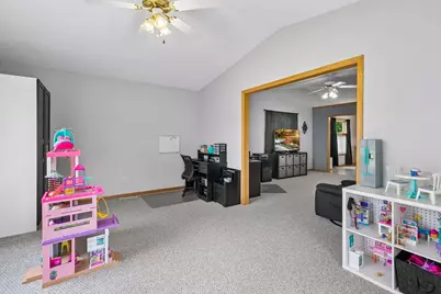 608 E Welco Drive, Montgomery, MN 56069 - Photo 29