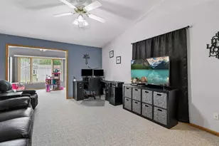 608 E Welco Dr, Montgomery, MN 56069 - Photo 23