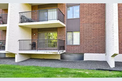2465 Londin Lane E #106, Maplewood, MN 55119 - Photo 13