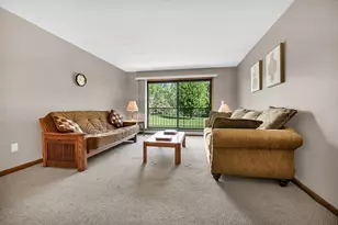 2465 Londin Ln E, Maplewood, MN 55119 - Photo 5