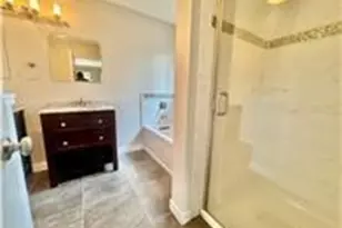 2575 Heritage Dr, Mendota Heights, MN 55120 - Photo 13