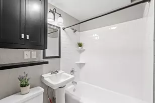 215 E 48th St, Minneapolis, MN 55419 - Photo 43
