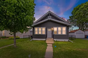 627 4th Ave W, Shakopee, MN 55379 - Photo 1