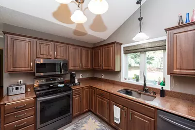 9343 Hillside Trail S, Cottage Grove, MN 55016 - Photo 13
