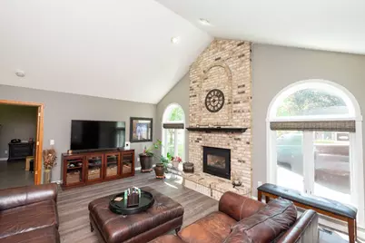 9343 Hillside Trail S, Cottage Grove, MN 55016 - Photo 3