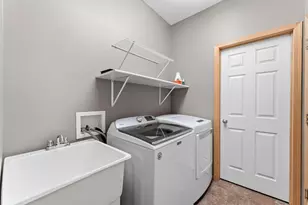2810 White Eagle Dr, Woodbury, MN 55129 - Photo 45