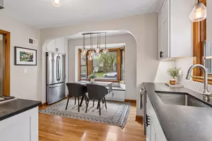 957 Hoyt Ave W, Saint Paul, MN 55117 - Photo 7