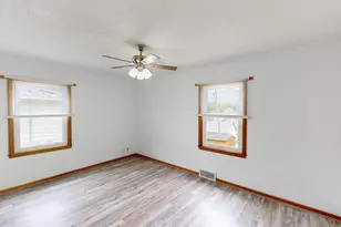 813 Pillsbury Ave, Albert Lea, MN 56007 - Photo 9