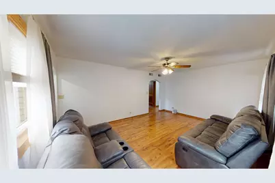 813 Pillsbury Avenue, Albert Lea, MN 56007 - Photo 3