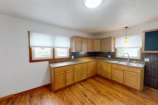 813 Pillsbury Ave, Albert Lea, MN 56007 - Photo 7