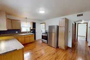 813 Pillsbury Ave, Albert Lea, MN 56007 - Photo 5