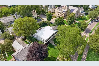 2100 W Lake Of The Isles Parkway, Minneapolis, MN 55405 - Photo 5